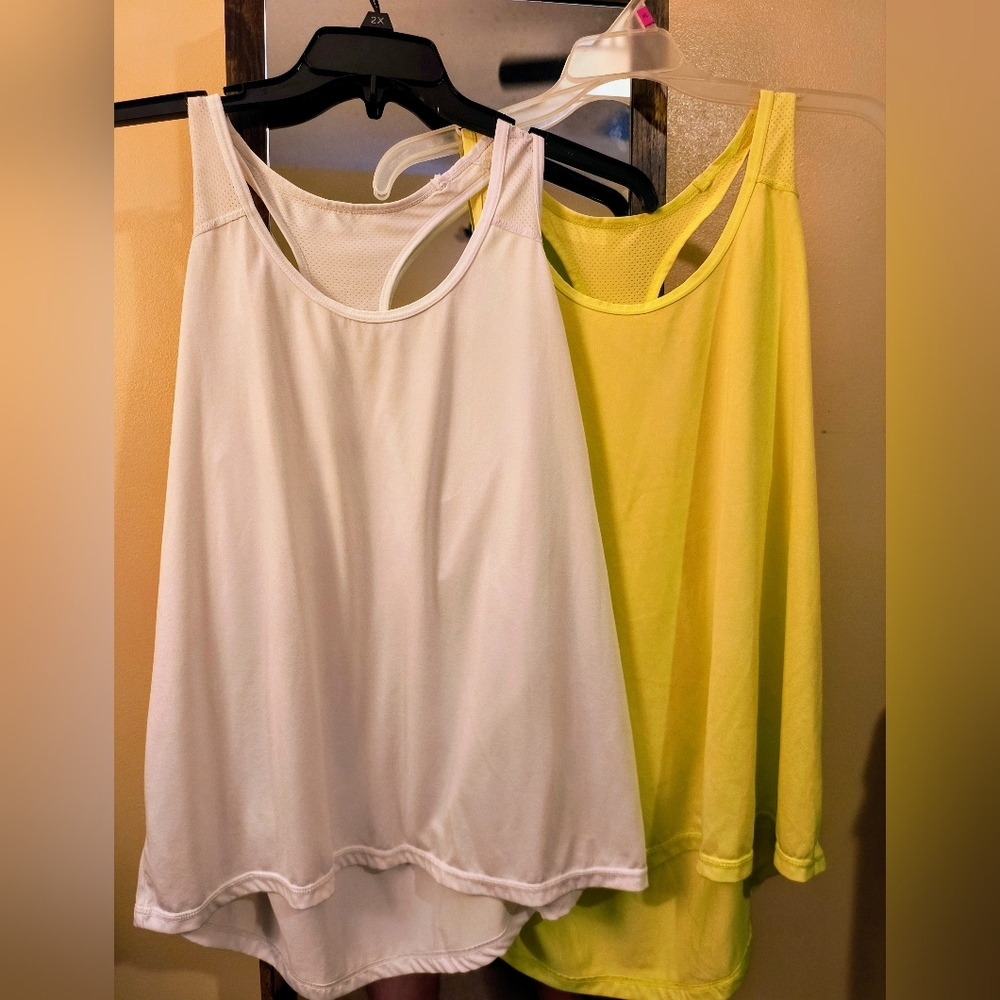 Xersion Racetrack Tank Tops